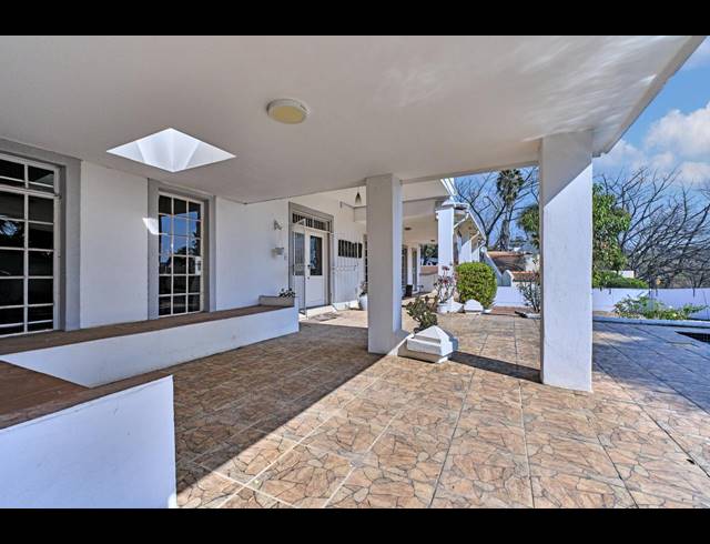 4 BEDROOM HOUSE FOR SALE IN BENMORE GARDENS